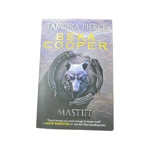 BEKA COOPER MASTIFF BY TAMORA PIERCE (Paperback - Used) 📖
